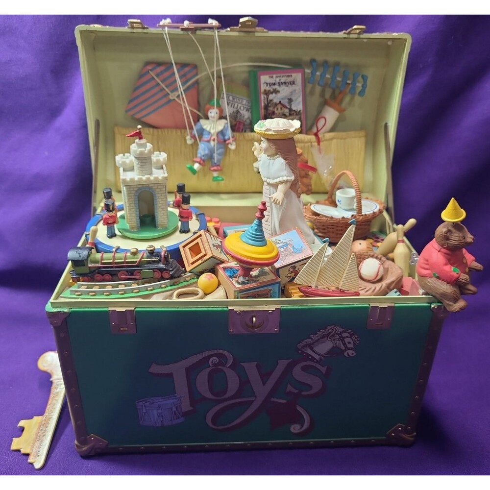 Vtg ENESCO 1986 MUSIC BOX "TOY SYMPHONY" TREASURE CHEST OF TOYS Works Has Key